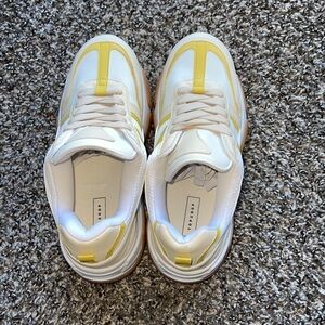TOPSHOP Women's Yellow Crouch Chunky Lace Up Sneaker Size 8US made in Italy